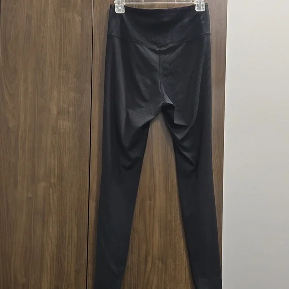 Girlfriend Collective-FLAWED-Black Ribbed Stretch High Rise Leggings-Size Medium - Picture 11 of 16